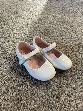 Cat & Jack White Mary Jane Dress Shoes